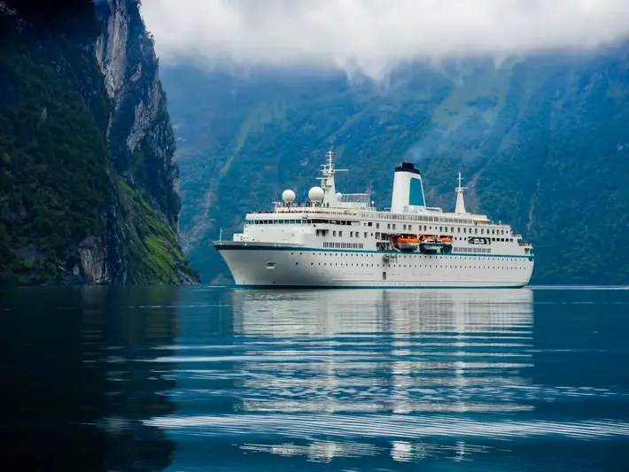 family-friendly ocean cruise booking help for travelers from Canyon Trails in Avondale AZ